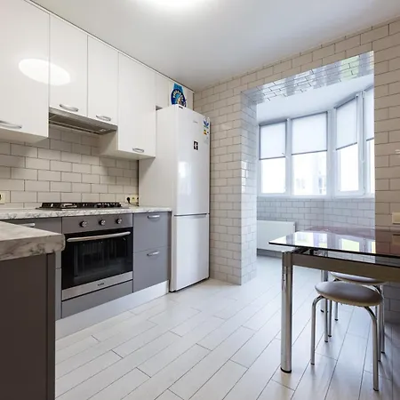 Apartment 0272 нова затишна жк щасливий *